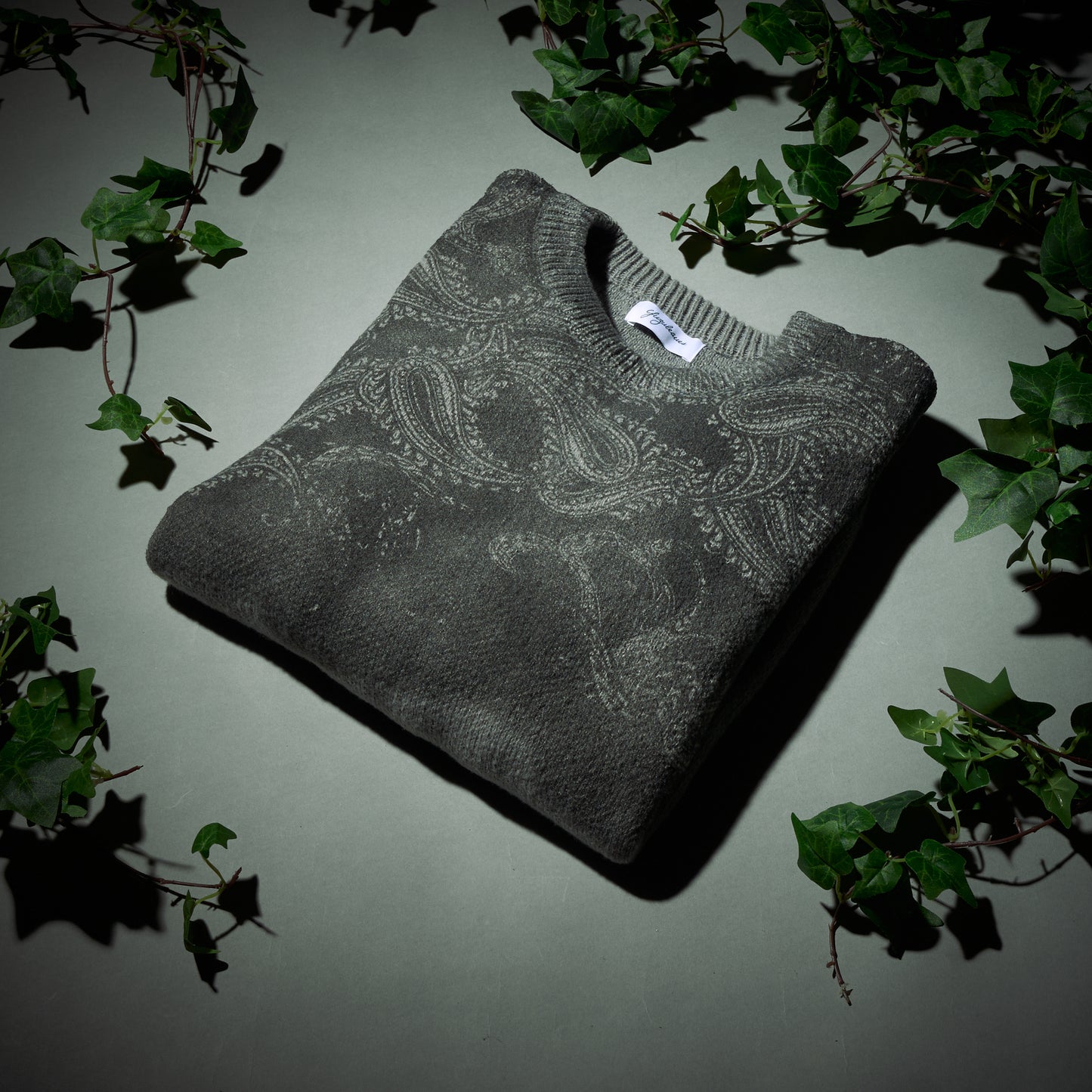 Paisley pullover