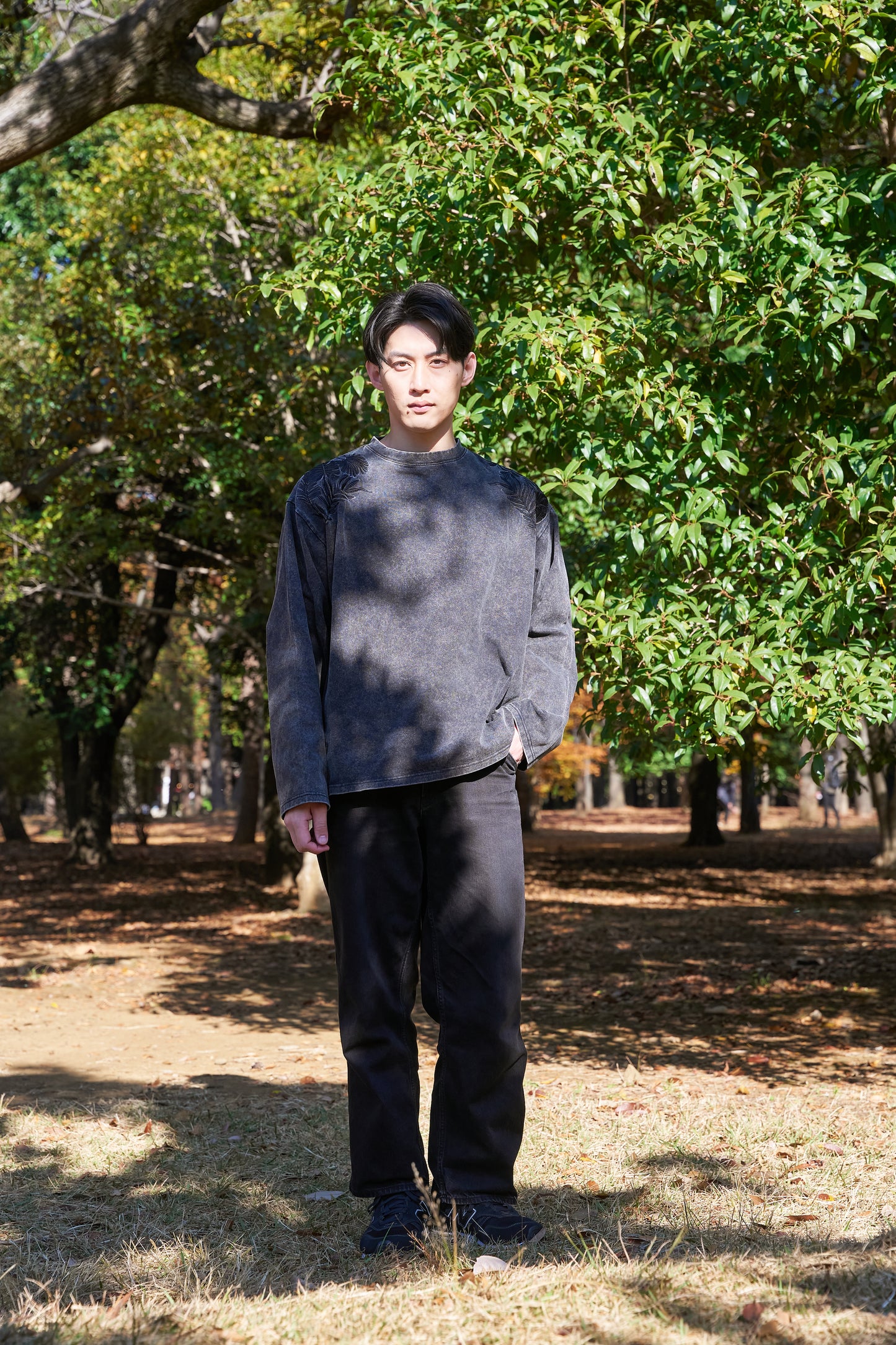 Forest timeless Embroidery Long Sleeve 自然好きにおすすめな植物刺繍ロングスリーブ