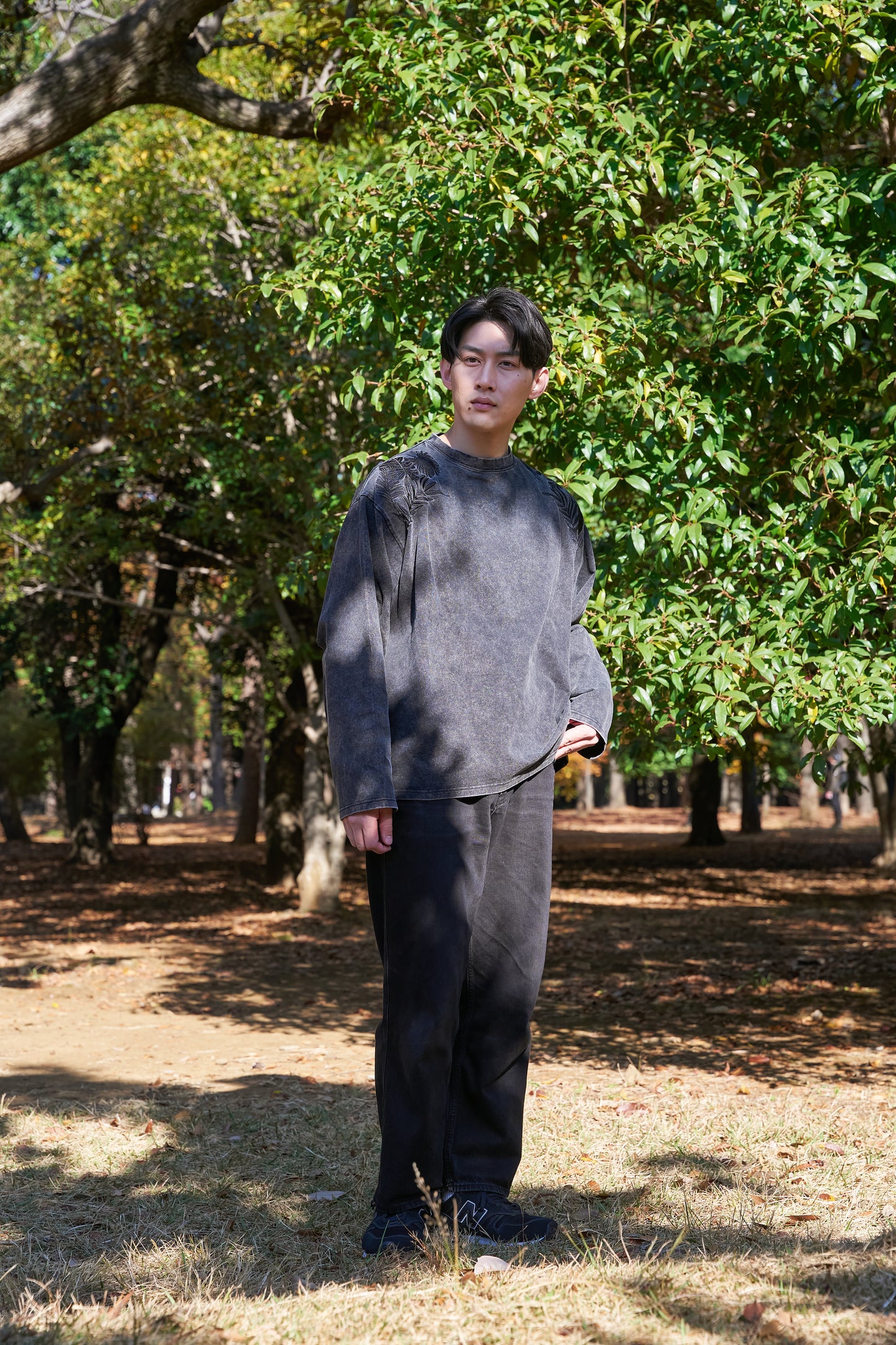 Forest timeless Embroidery Long Sleeve 自然好きにおすすめな植物刺繍ロングスリーブ