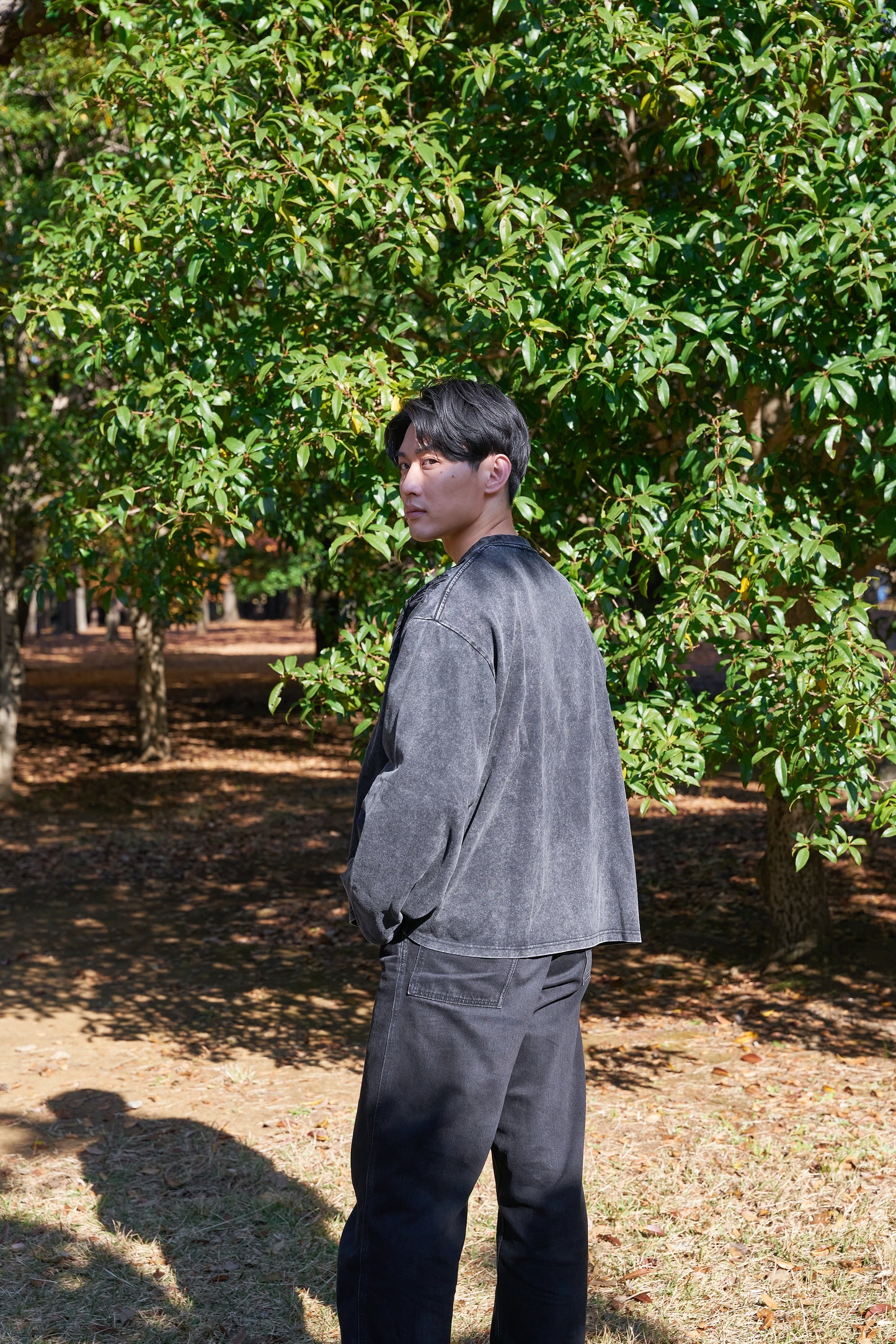 Forest timeless Embroidery Long Sleeve 自然好きにおすすめな植物刺繍ロングスリーブ