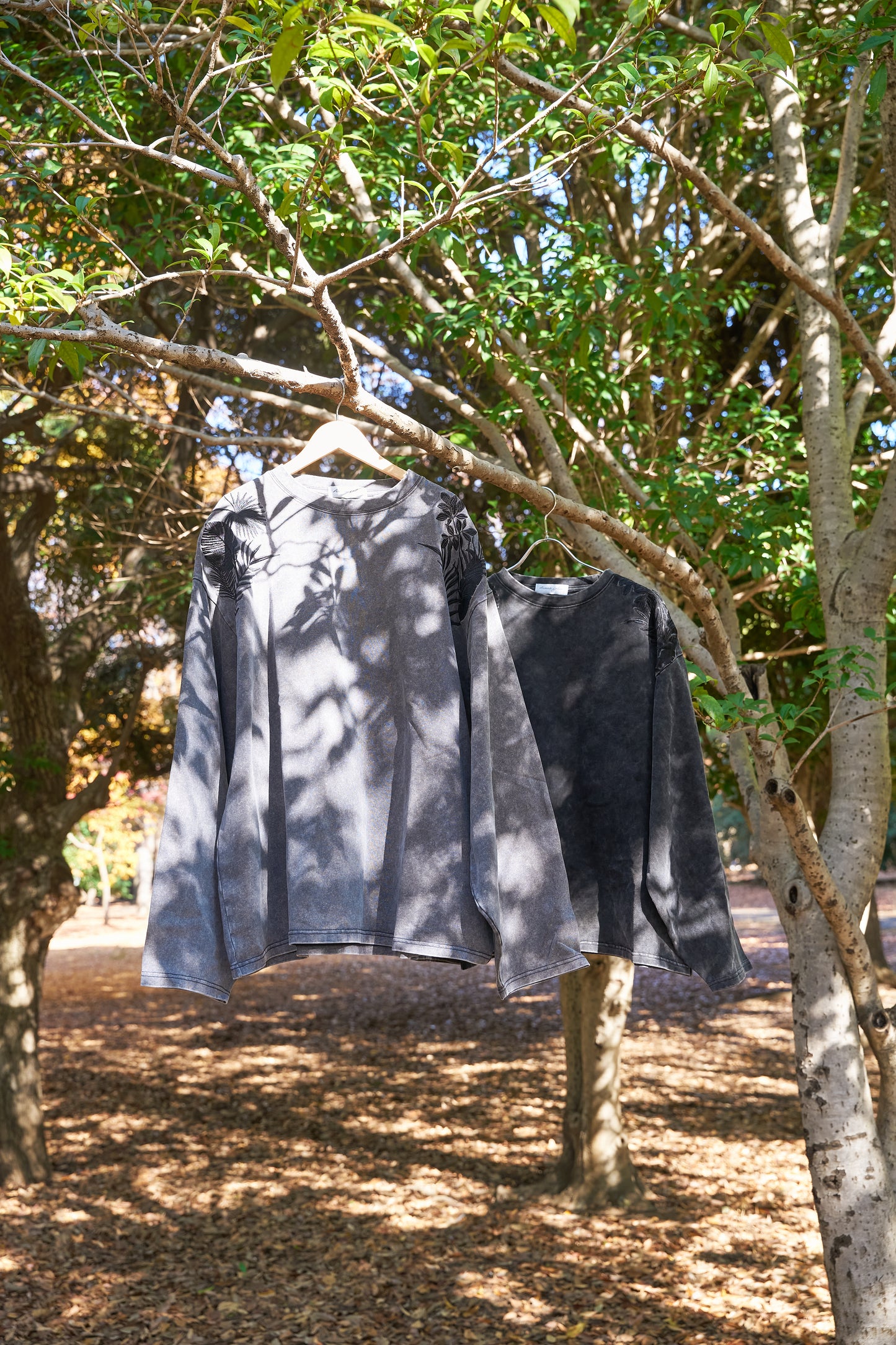 Forest timeless Embroidery Long Sleeve 自然好きにおすすめな植物刺繍ロングスリーブ