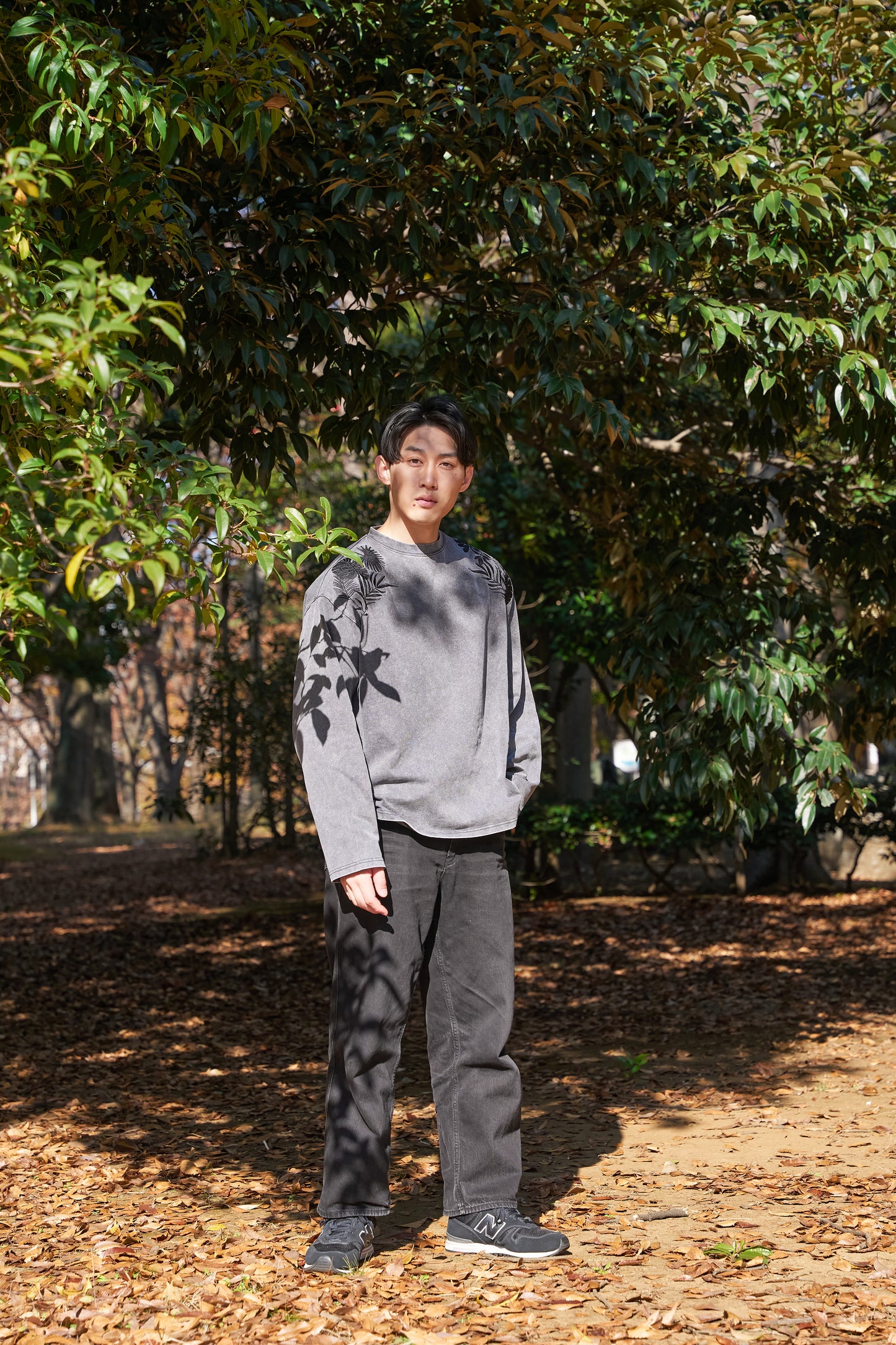 Forest timeless Embroidery Long Sleeve 自然好きにおすすめな植物刺繍ロングスリーブ