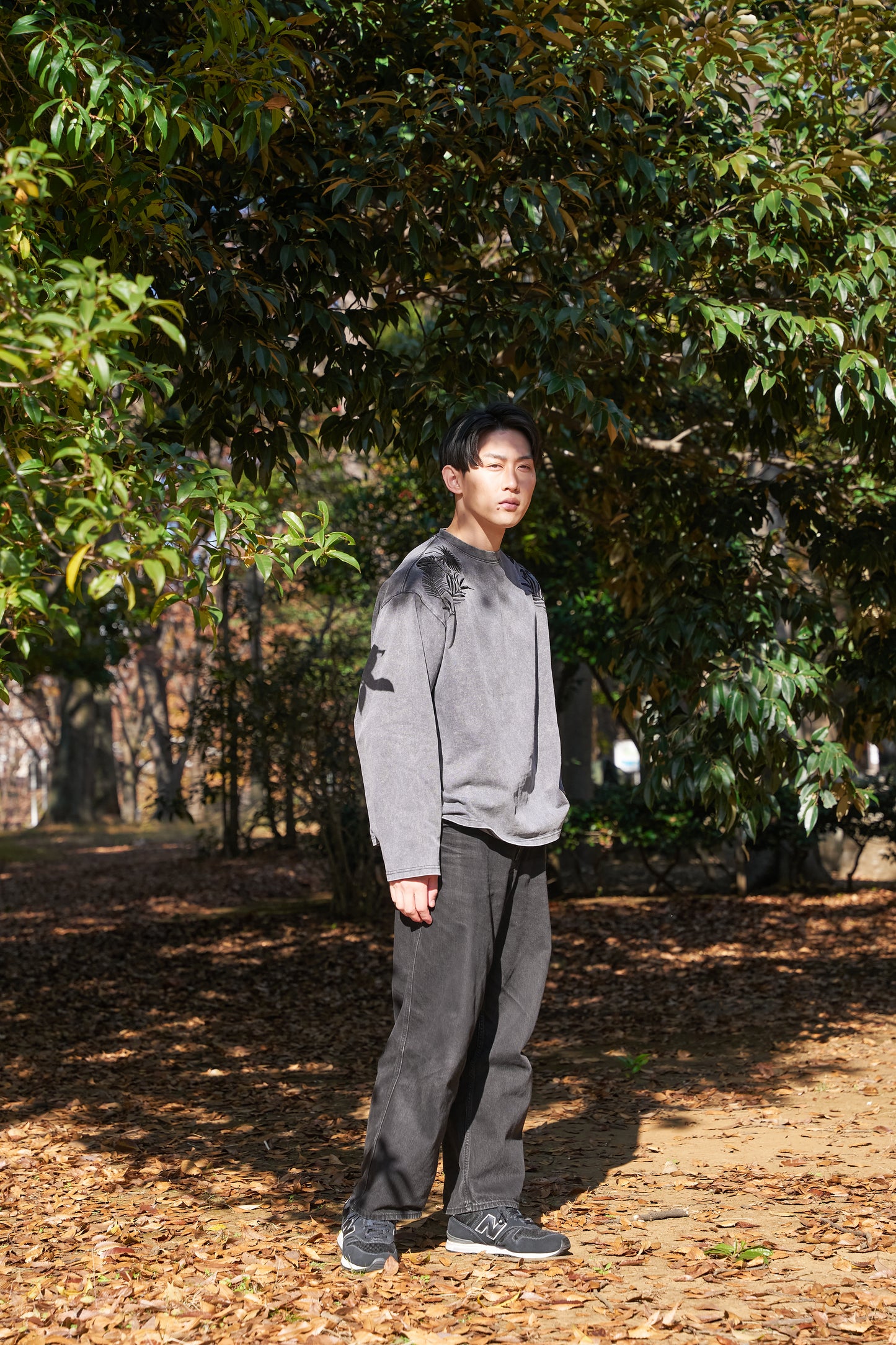 Forest timeless Embroidery Long Sleeve 自然好きにおすすめな植物刺繍ロングスリーブ