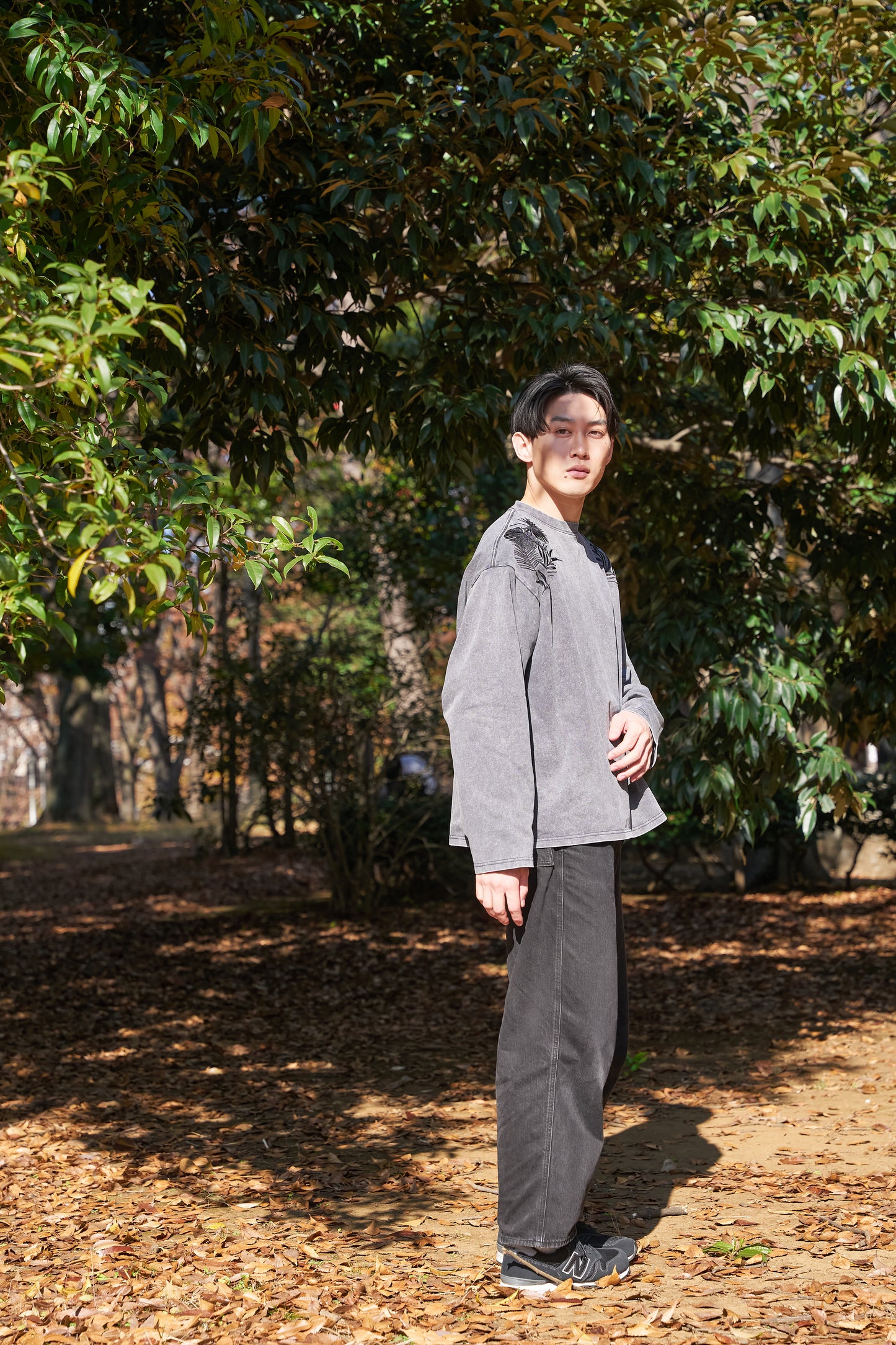 Forest timeless Embroidery Long Sleeve 自然好きにおすすめな植物刺繍ロングスリーブ