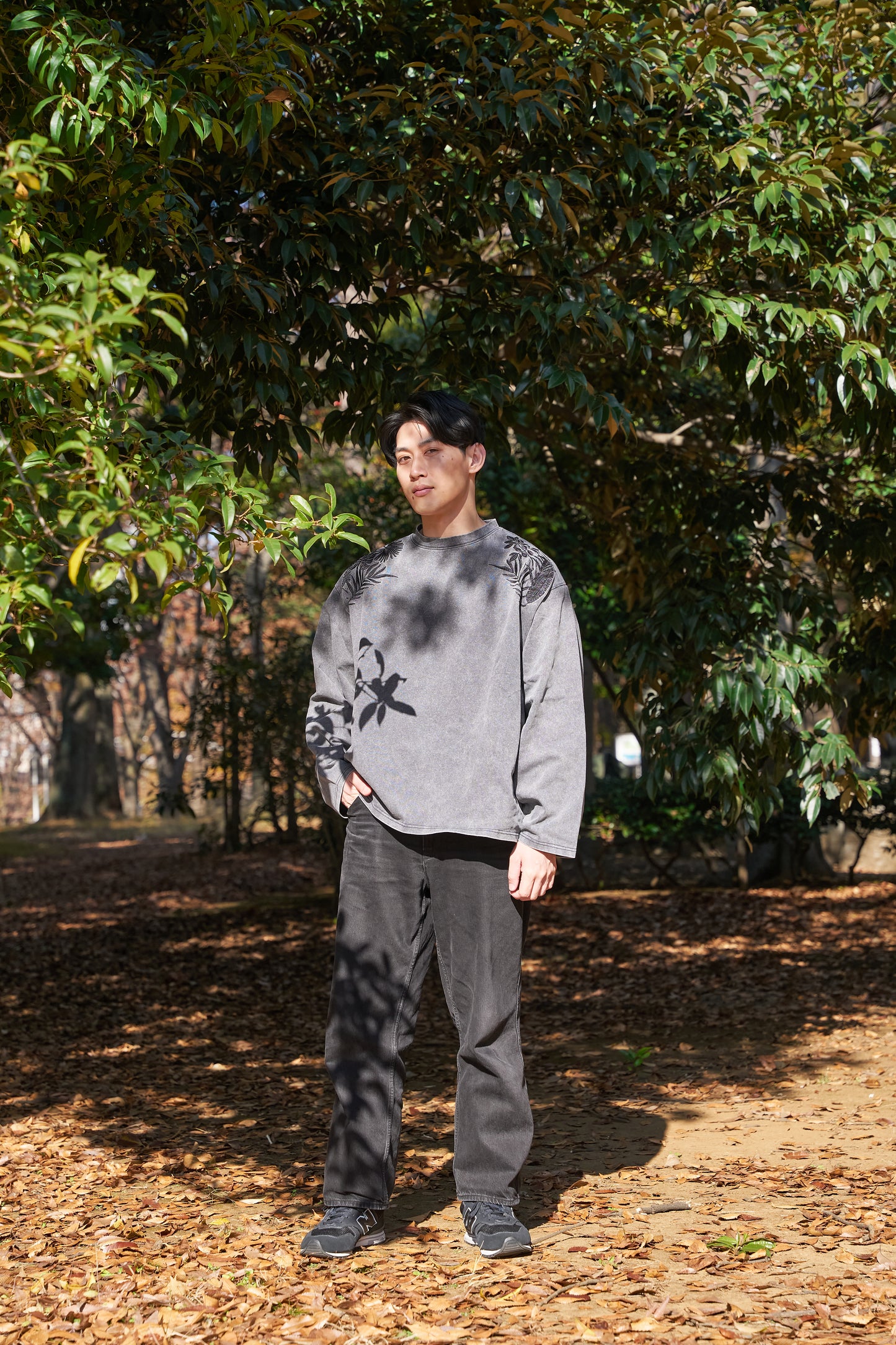 Forest timeless Embroidery Long Sleeve 自然好きにおすすめな植物刺繍ロングスリーブ