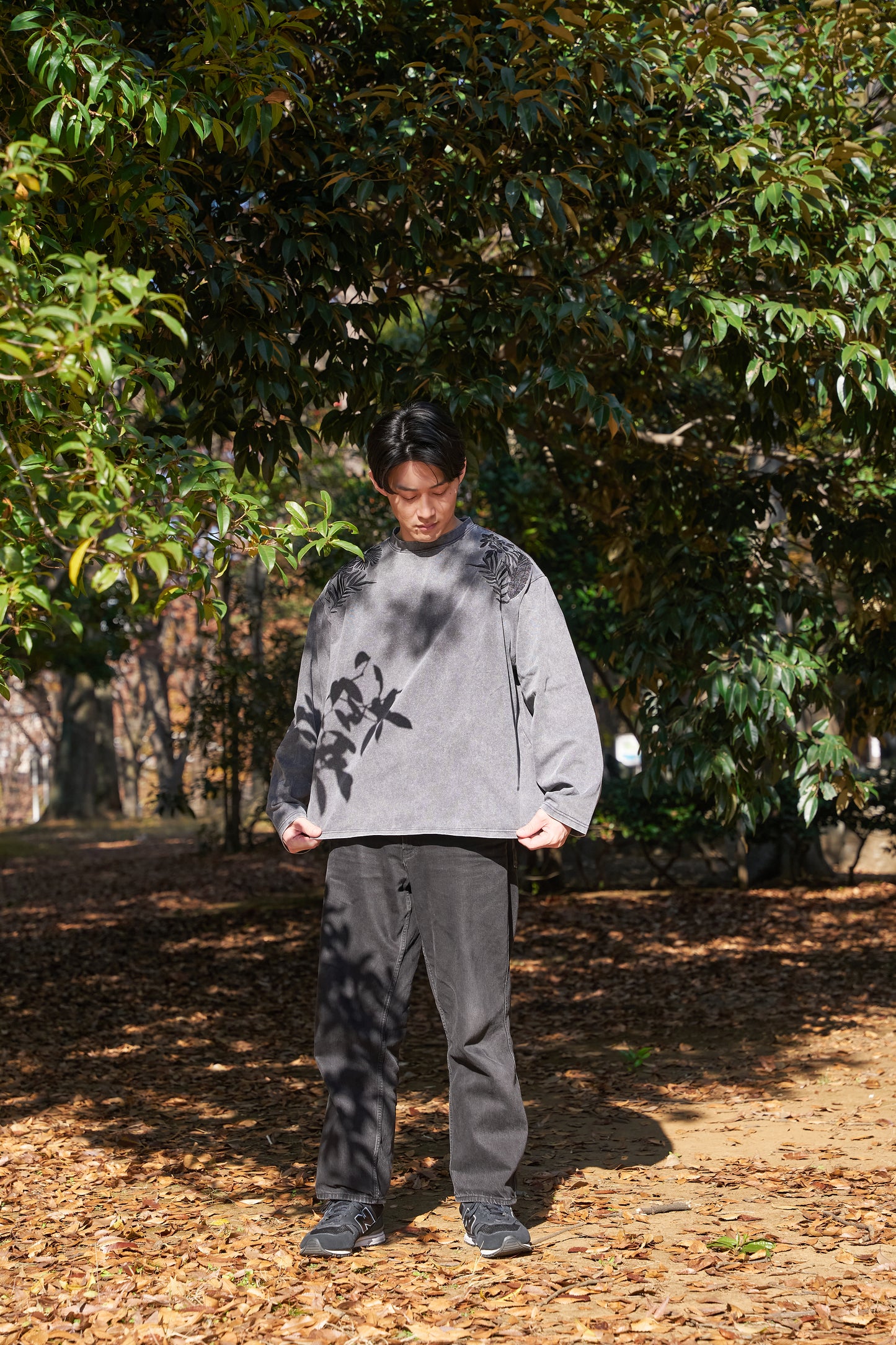 Forest timeless Embroidery Long Sleeve 自然好きにおすすめな植物刺繍ロングスリーブ