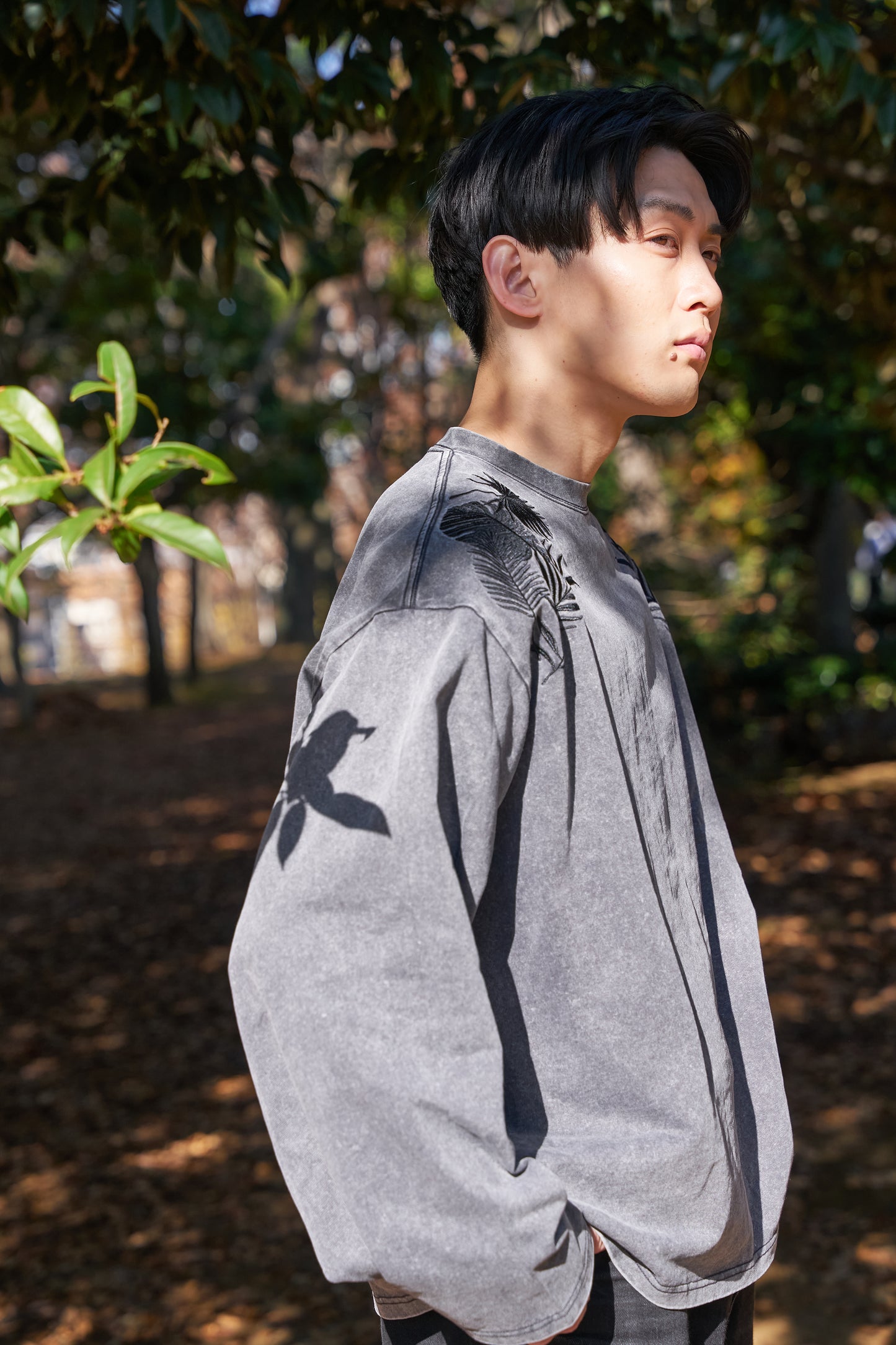 Forest timeless Embroidery Long Sleeve 自然好きにおすすめな植物刺繍ロングスリーブ