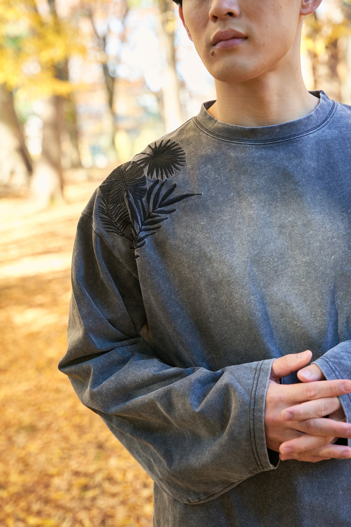 Forest timeless Embroidery Long Sleeve 自然好きにおすすめな植物刺繍ロングスリーブ