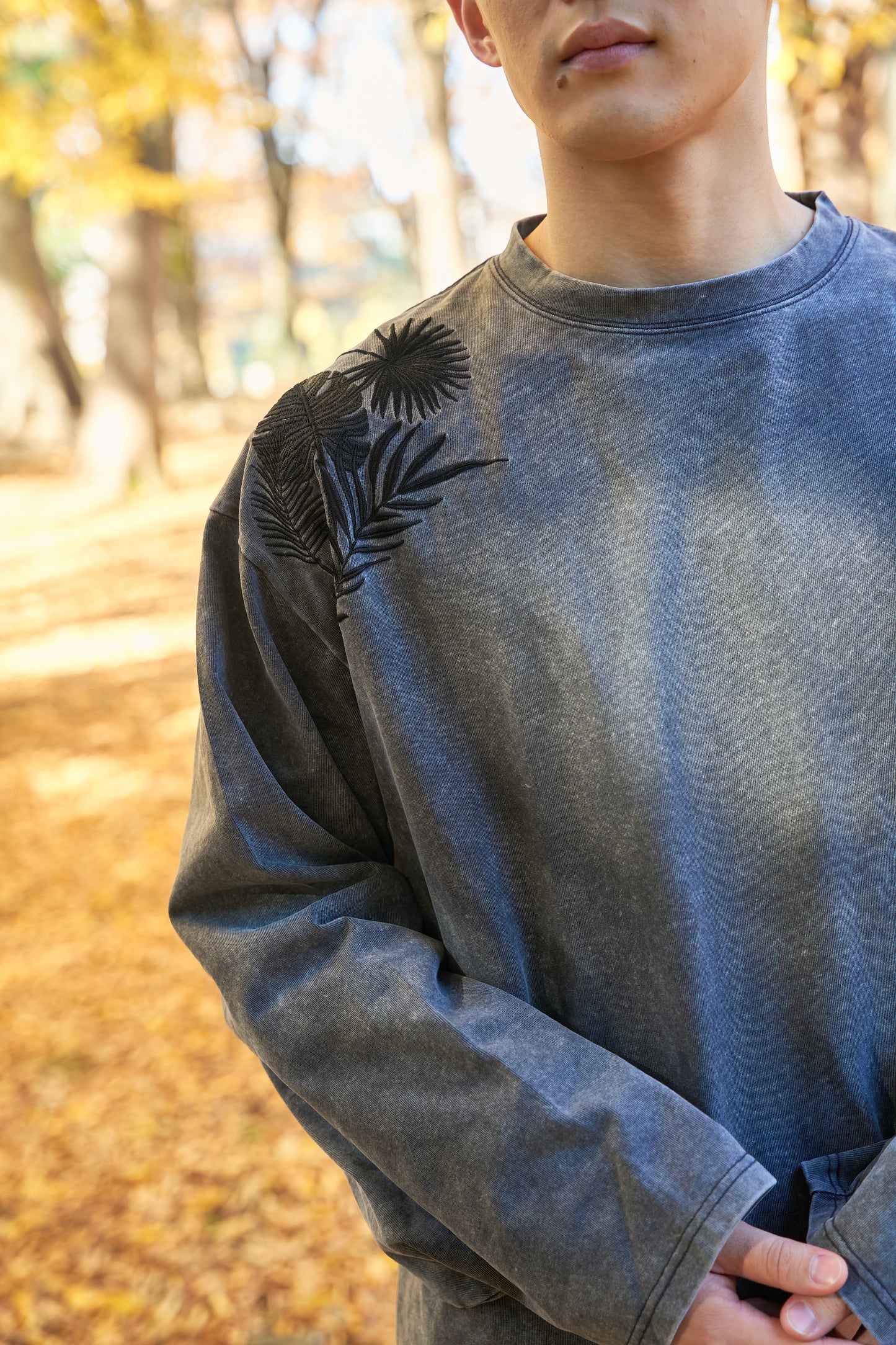 Forest timeless Embroidery Long Sleeve 自然好きにおすすめな植物刺繍ロングスリーブ