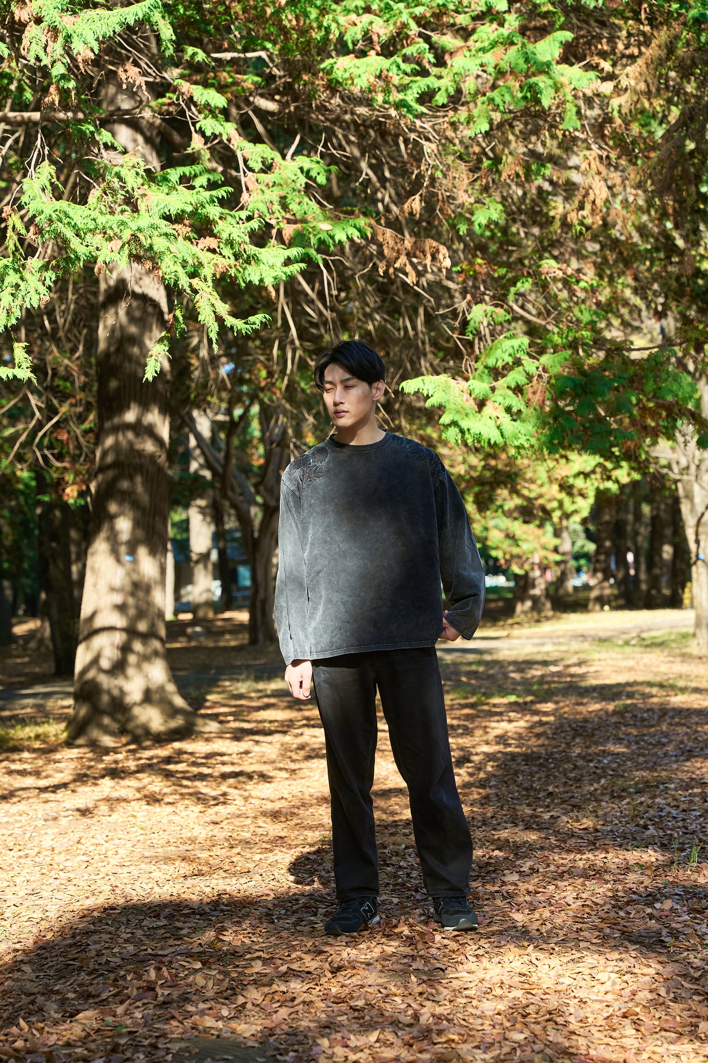 Forest timeless Embroidery Long Sleeve 自然好きにおすすめな植物刺繍ロングスリーブ