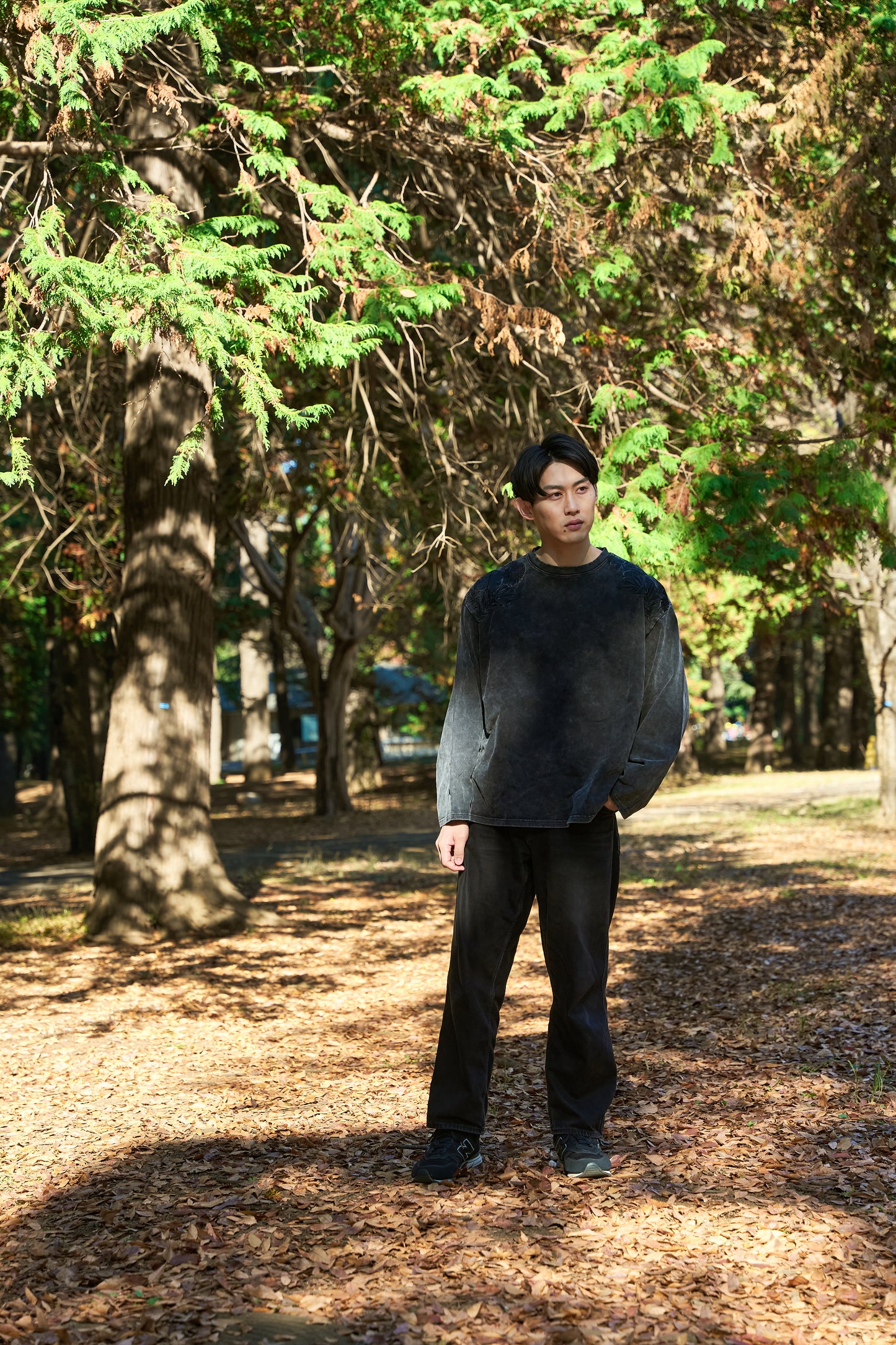 Forest timeless Embroidery Long Sleeve 自然好きにおすすめな植物刺繍ロングスリーブ