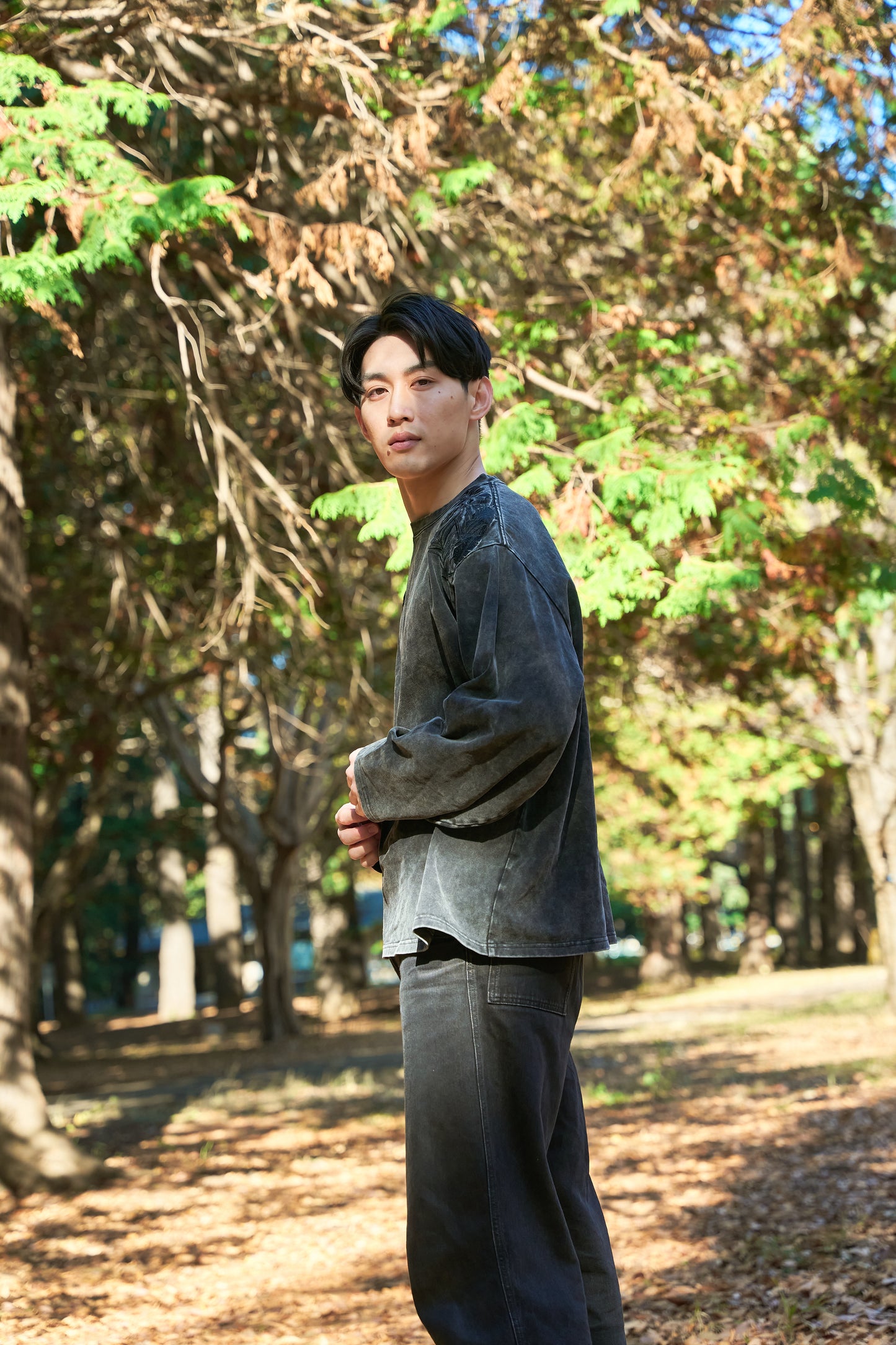 Forest timeless Embroidery Long Sleeve 自然好きにおすすめな植物刺繍ロングスリーブ