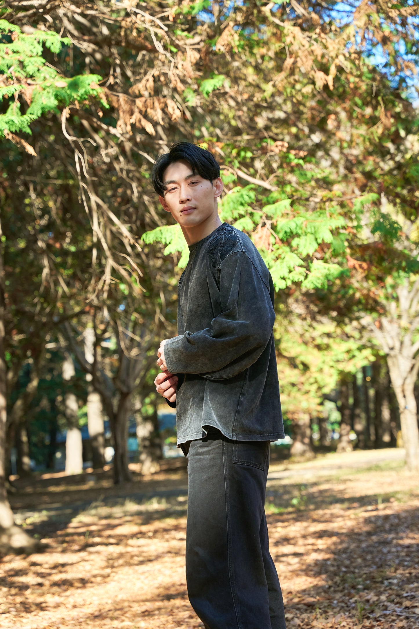 Forest timeless Embroidery Long Sleeve 自然好きにおすすめな植物刺繍ロングスリーブ