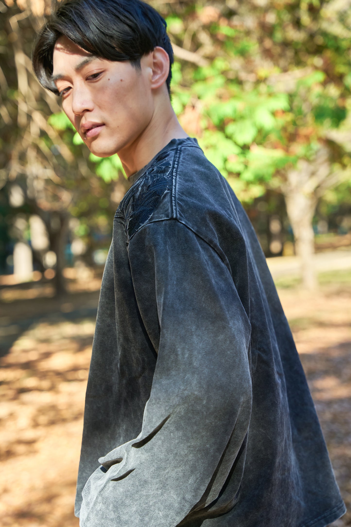 Forest timeless Embroidery Long Sleeve 自然好きにおすすめな植物刺繍ロングスリーブ