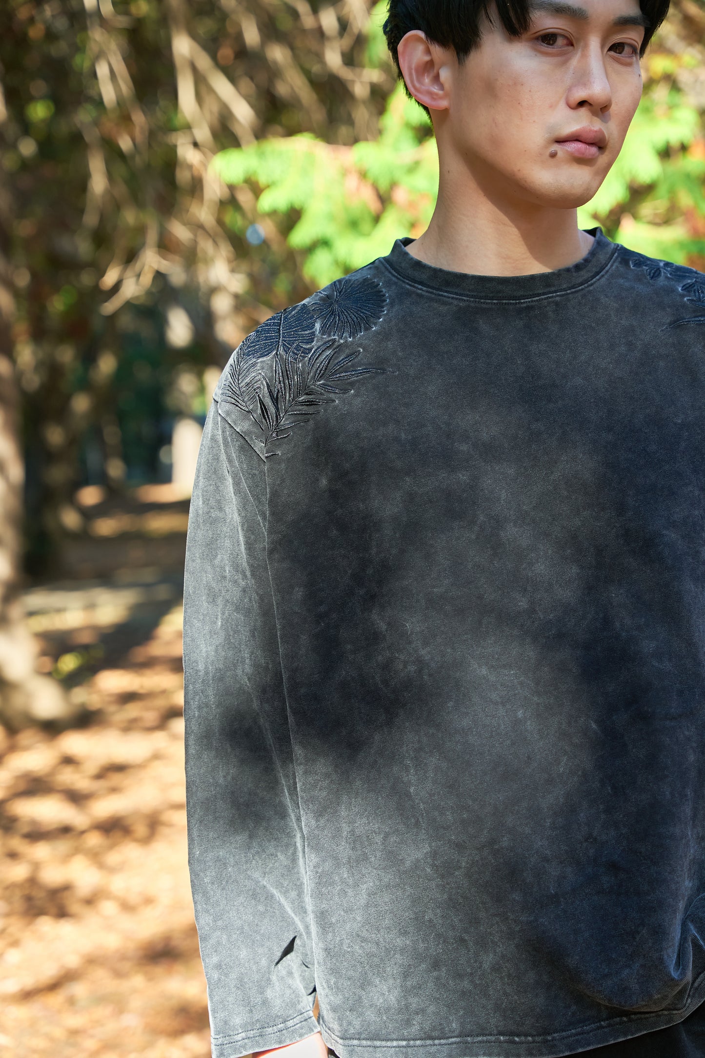 Forest timeless Embroidery Long Sleeve 自然好きにおすすめな植物刺繍ロングスリーブ