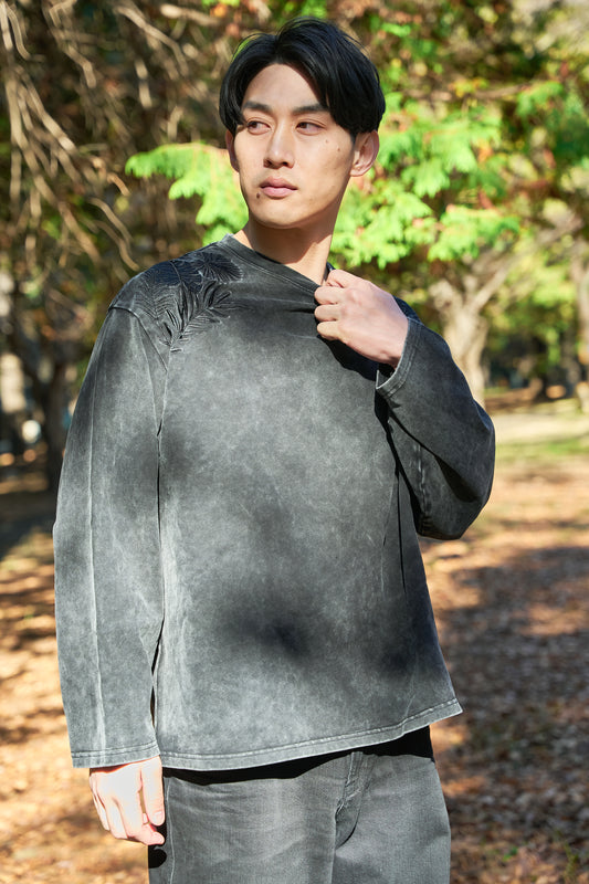 Vintage embroidered loose long T-shirt
ヴィンテージ刺繍ルーズロングTシャツ