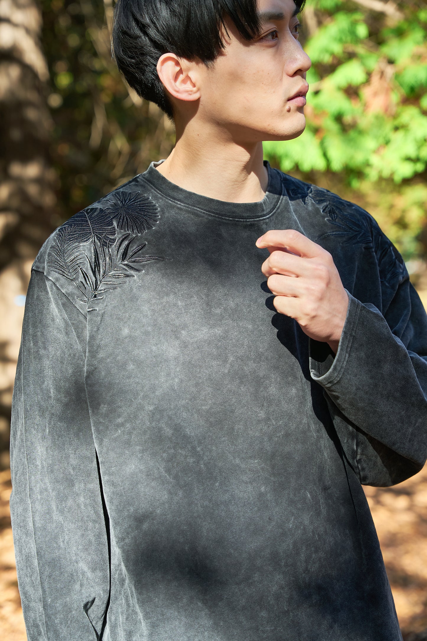 Forest timeless Embroidery Long Sleeve 自然好きにおすすめな植物刺繍ロングスリーブ