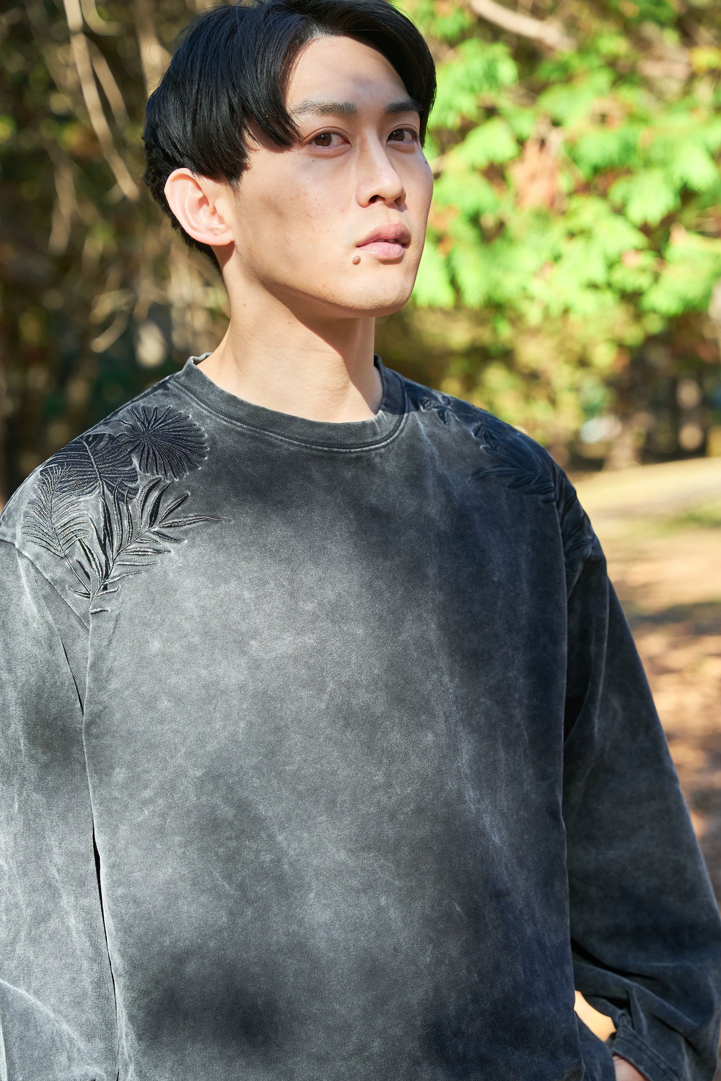 Forest timeless Embroidery Long Sleeve 自然好きにおすすめな植物刺繍ロングスリーブ